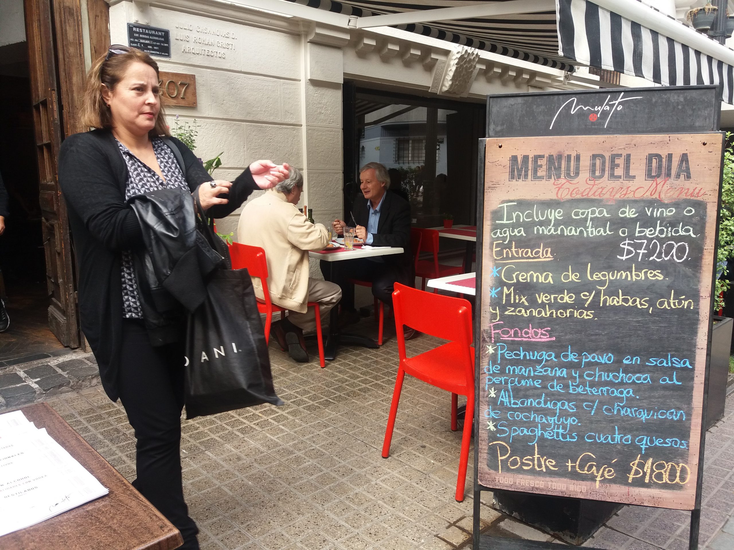 Almorzar en Santiago está de moda